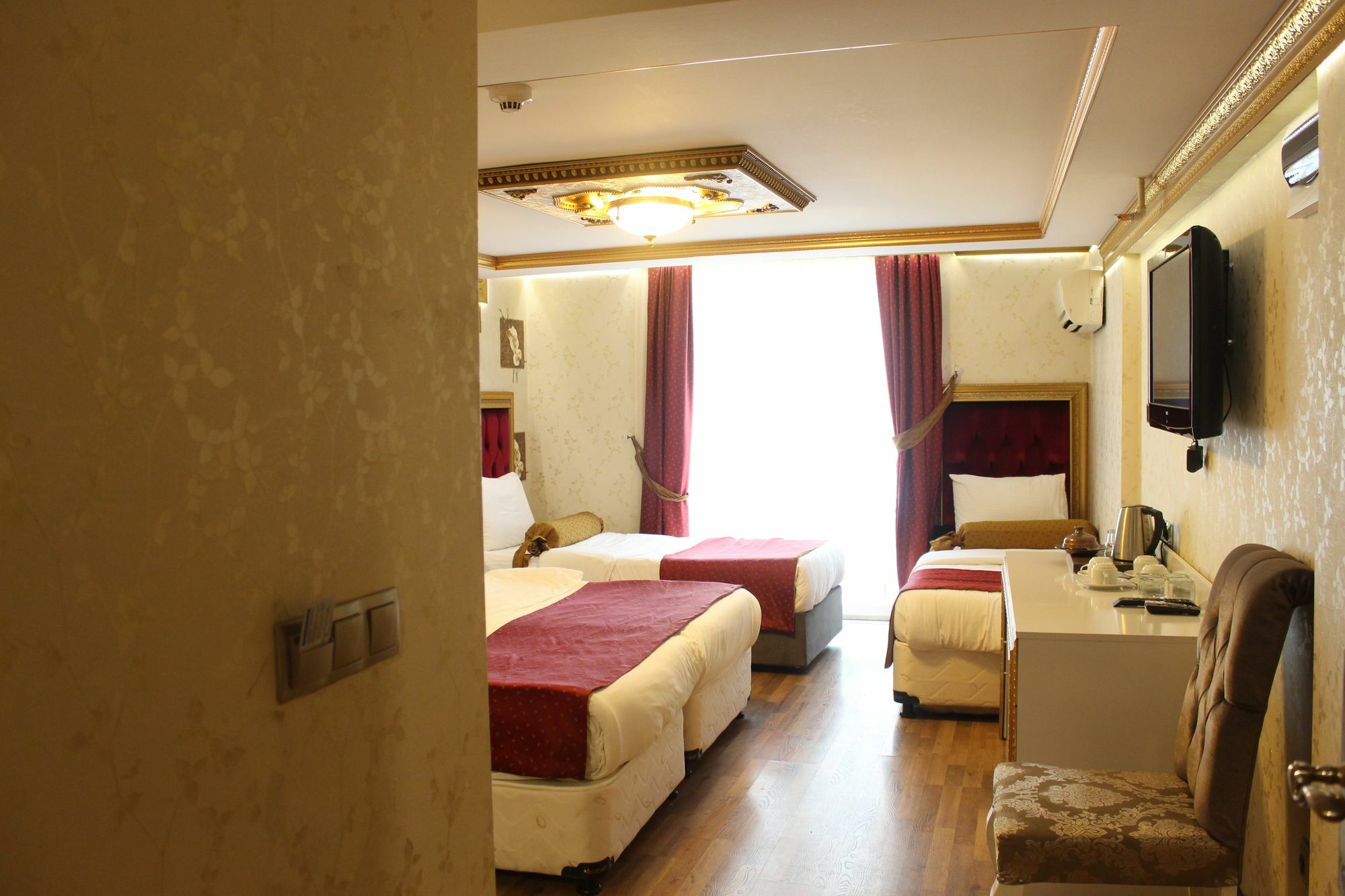 Marmara Deluxe Hotel 3*