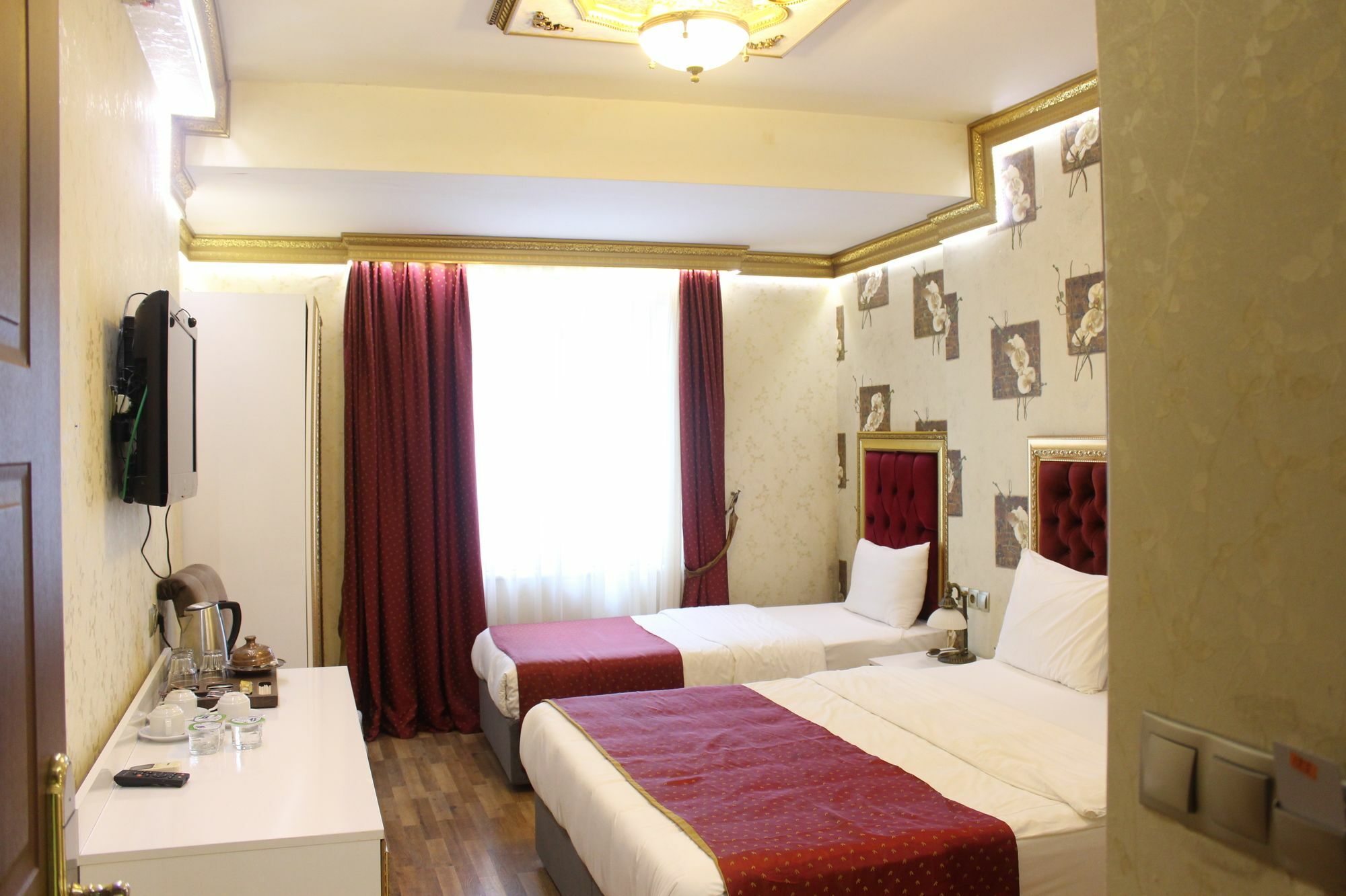Marmara Deluxe Hotel 3*