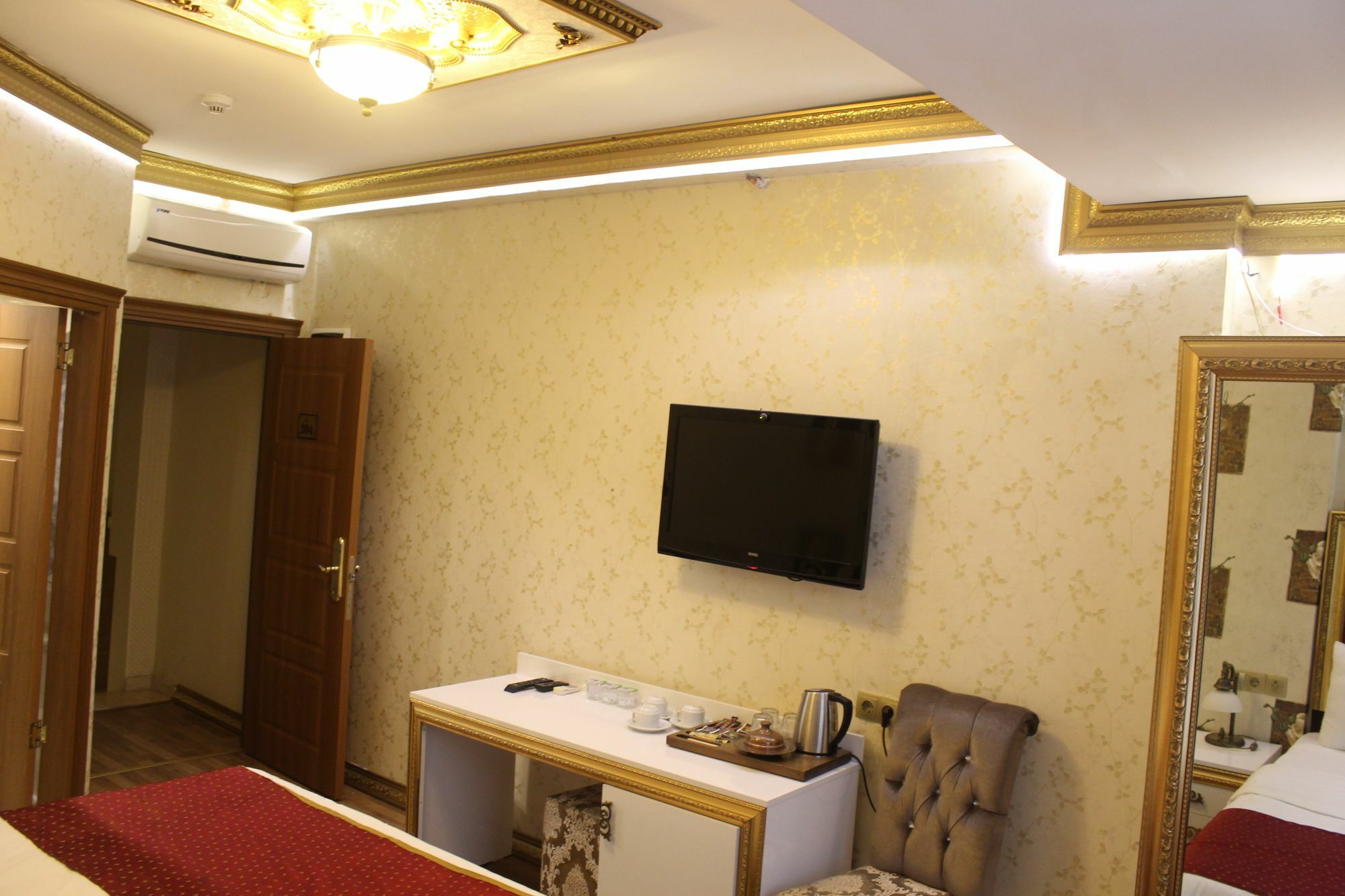 Marmara Deluxe Hotel 3*